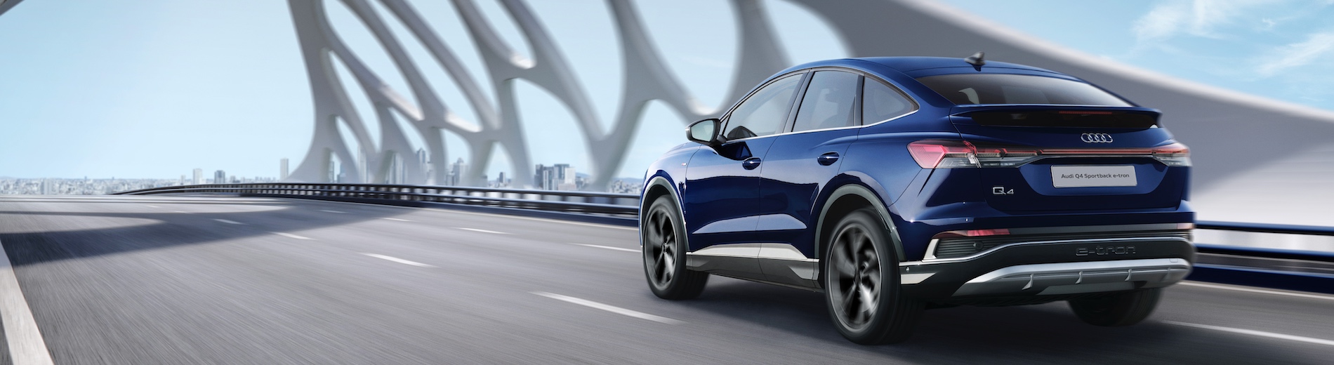 TRY Audi Q4 e-tron
