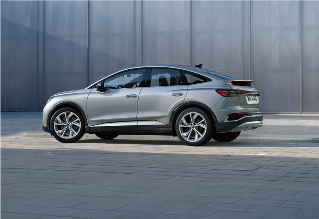 TRY Audi Q4 e-tron