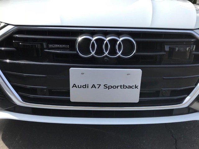Audi A7 Sportbackのグリル