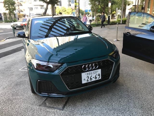 Audi A1 Sportbackの緑