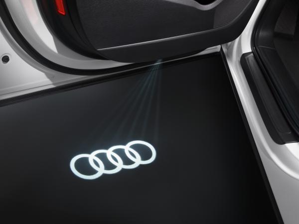 Audi A3 Signature Editionのドアエントリーライト