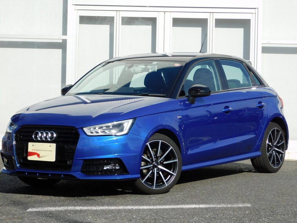 海外限定・新品】AUDI ブルー・スリー80周年記念車 アウディ