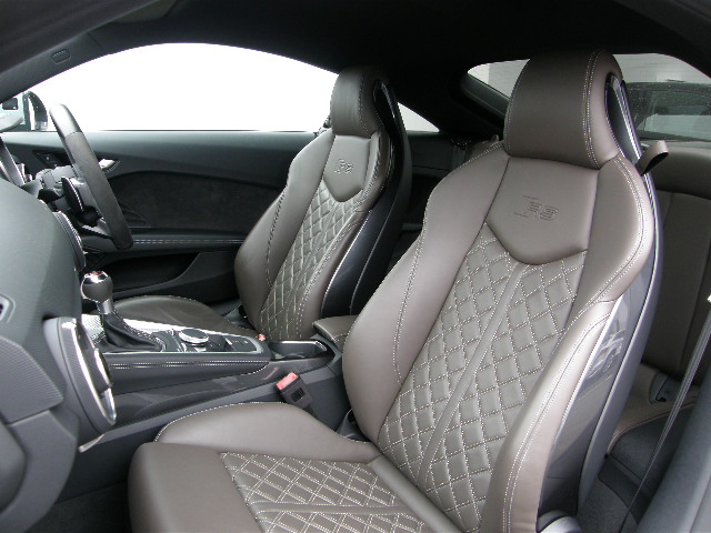 Audi TT-RS　内装